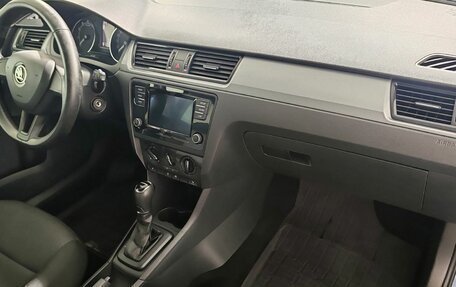 Skoda Rapid I, 2018 год, 1 350 000 рублей, 14 фотография