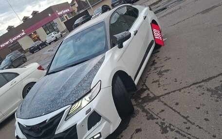 Toyota Camry, 2021 год, 2 800 000 рублей, 1 фотография