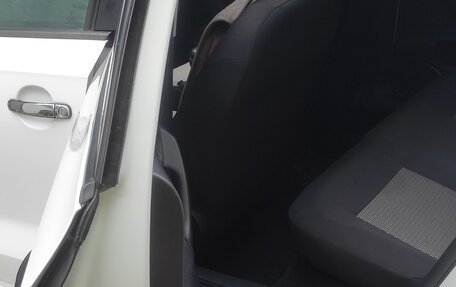 Volkswagen Polo VI (EU Market), 2012 год, 750 000 рублей, 6 фотография