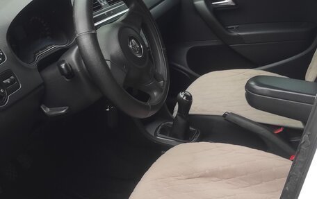 Volkswagen Polo VI (EU Market), 2012 год, 750 000 рублей, 12 фотография