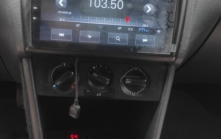 Volkswagen Polo VI (EU Market), 2012 год, 750 000 рублей, 11 фотография
