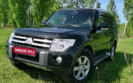 Mitsubishi Pajero IV, 2008 год, 1 700 000 рублей, 2 фотография