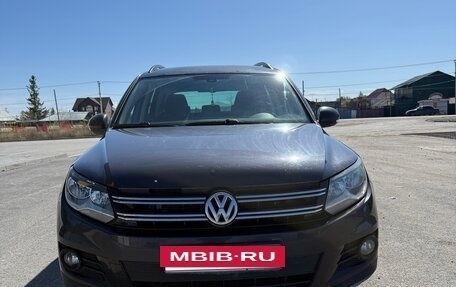 Volkswagen Tiguan I, 2015 год, 1 360 000 рублей, 2 фотография
