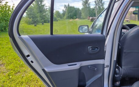 Toyota Yaris III рестайлинг, 2009 год, 350 000 рублей, 12 фотография