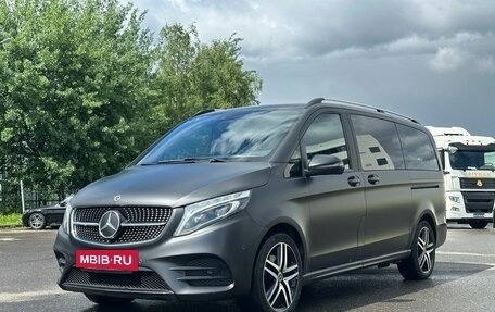 Mercedes-Benz V-Класс, 2022 год, 7 000 000 рублей, 2 фотография