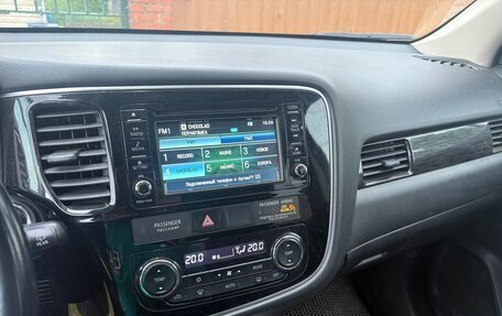 Mitsubishi Outlander III рестайлинг 3, 2017 год, 1 550 000 рублей, 7 фотография