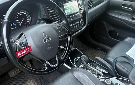 Mitsubishi Outlander III рестайлинг 3, 2017 год, 1 550 000 рублей, 6 фотография