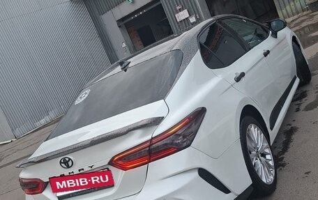 Toyota Camry, 2021 год, 2 800 000 рублей, 10 фотография