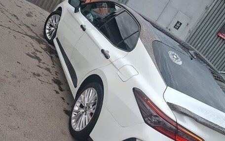 Toyota Camry, 2021 год, 2 800 000 рублей, 7 фотография