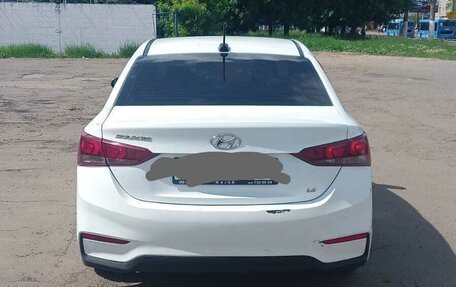 Hyundai Solaris II рестайлинг, 2017 год, 620 000 рублей, 2 фотография