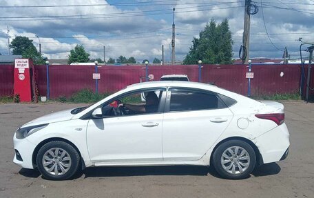 Hyundai Solaris II рестайлинг, 2017 год, 620 000 рублей, 4 фотография