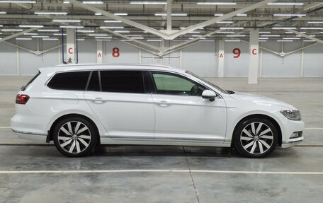 Volkswagen Passat B8 рестайлинг, 2018 год, 1 819 000 рублей, 5 фотография