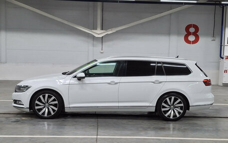 Volkswagen Passat B8 рестайлинг, 2018 год, 1 819 000 рублей, 10 фотография