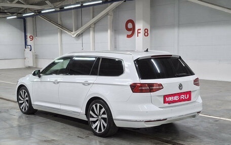Volkswagen Passat B8 рестайлинг, 2018 год, 1 819 000 рублей, 8 фотография