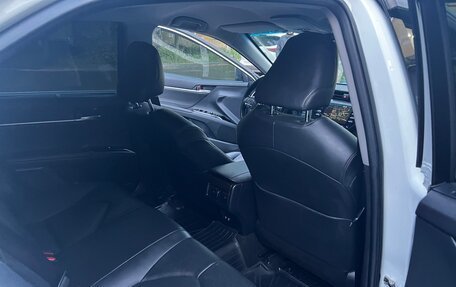 Toyota Camry, 2019 год, 3 399 999 рублей, 5 фотография
