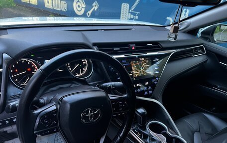 Toyota Camry, 2019 год, 3 399 999 рублей, 7 фотография
