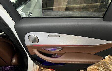Mercedes-Benz E-Класс, 2020 год, 4 950 000 рублей, 4 фотография