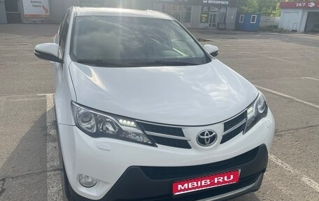 Toyota RAV4, 2015 год, 1 800 000 рублей, 1 фотография