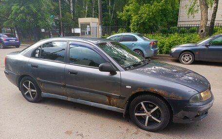 Mitsubishi Carisma I, 2003 год, 145 000 рублей, 2 фотография