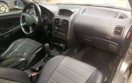 Mitsubishi Carisma I, 2003 год, 145 000 рублей, 11 фотография