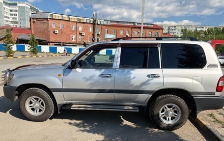 Toyota Land Cruiser 100 рестайлинг 2, 2005 год, 3 100 000 рублей, 2 фотография