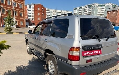 Toyota Land Cruiser 100 рестайлинг 2, 2005 год, 3 100 000 рублей, 8 фотография