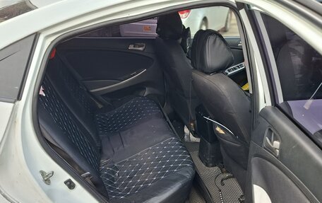 Hyundai Solaris II рестайлинг, 2016 год, 380 000 рублей, 6 фотография