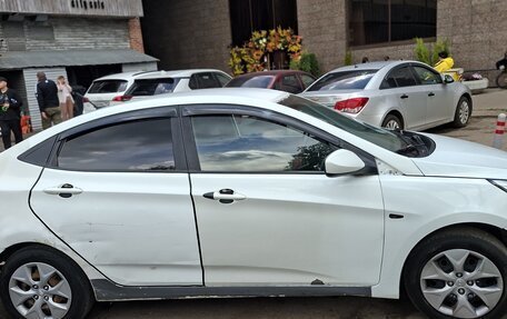 Hyundai Solaris II рестайлинг, 2016 год, 380 000 рублей, 7 фотография