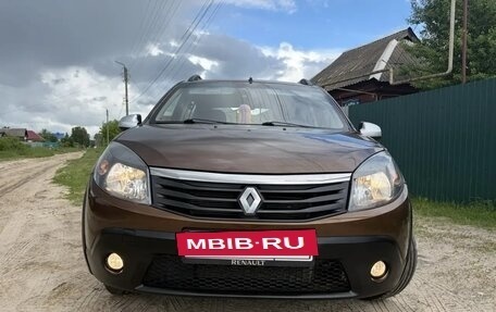 Renault Sandero I, 2013 год, 759 000 рублей, 3 фотография