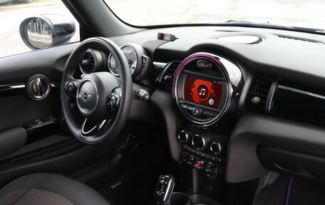 MINI Hatch, 2020 год, 2 350 000 рублей, 13 фотография