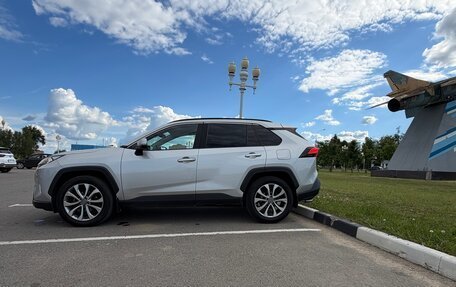 Toyota RAV4, 2019 год, 2 700 000 рублей, 3 фотография
