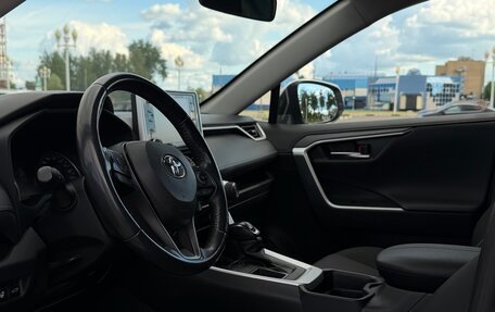Toyota RAV4, 2019 год, 2 700 000 рублей, 8 фотография