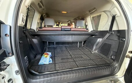 Toyota Land Cruiser Prado 150 рестайлинг 2, 2016 год, 3 100 000 рублей, 12 фотография