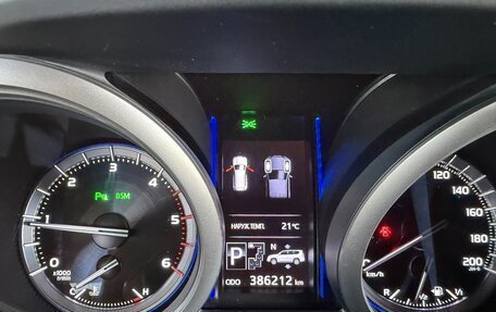 Toyota Land Cruiser Prado 150 рестайлинг 2, 2016 год, 3 100 000 рублей, 18 фотография