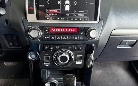 Toyota Land Cruiser Prado 150 рестайлинг 2, 2016 год, 3 100 000 рублей, 19 фотография