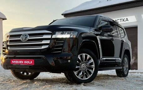 Toyota Land Cruiser, 2023 год, 10 500 000 рублей, 6 фотография