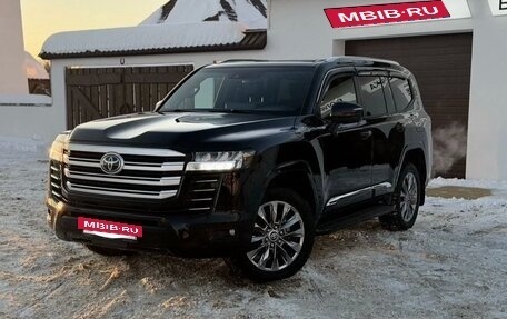 Toyota Land Cruiser, 2023 год, 10 500 000 рублей, 3 фотография