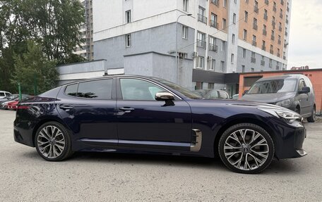 KIA Stinger I, 2019 год, 2 850 000 рублей, 1 фотография