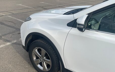 Toyota RAV4, 2015 год, 1 800 000 рублей, 9 фотография
