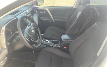 Toyota RAV4, 2015 год, 1 800 000 рублей, 17 фотография