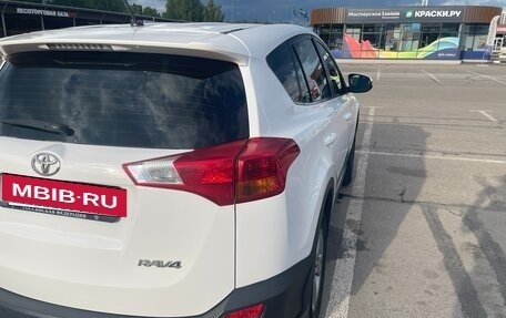 Toyota RAV4, 2015 год, 1 800 000 рублей, 5 фотография