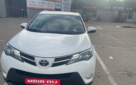 Toyota RAV4, 2015 год, 1 800 000 рублей, 11 фотография