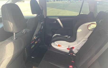 Toyota RAV4, 2015 год, 1 800 000 рублей, 22 фотография