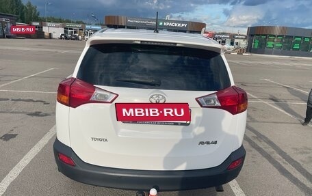 Toyota RAV4, 2015 год, 1 800 000 рублей, 6 фотография