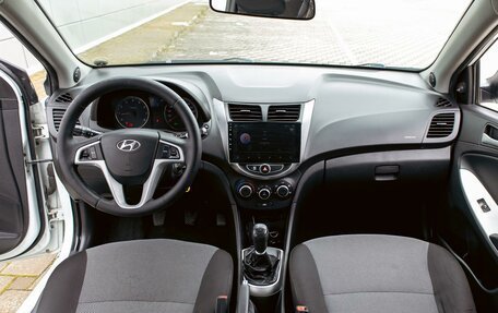 Hyundai Solaris II рестайлинг, 2014 год, 695 000 рублей, 16 фотография