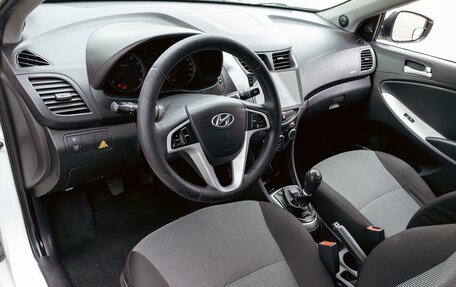 Hyundai Solaris II рестайлинг, 2014 год, 695 000 рублей, 13 фотография