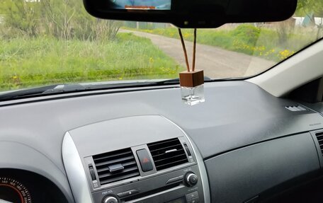 Toyota Corolla, 2011 год, 1 100 000 рублей, 24 фотография