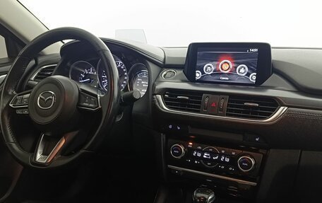 Mazda 6, 2017 год, 1 620 000 рублей, 11 фотография