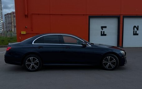 Mercedes-Benz E-Класс, 2018 год, 3 750 000 рублей, 6 фотография