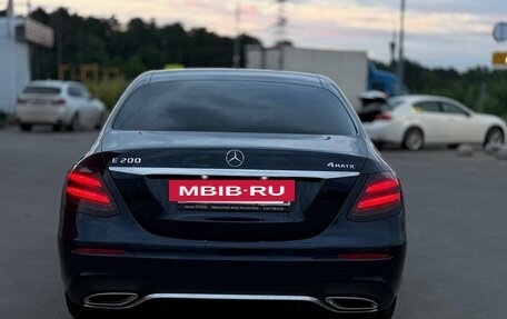 Mercedes-Benz E-Класс, 2018 год, 3 750 000 рублей, 4 фотография